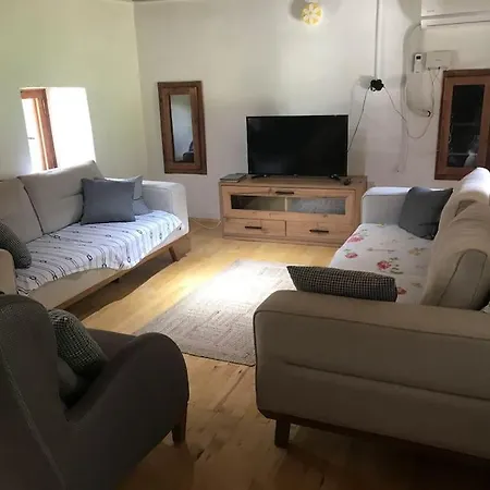 Lovely House In The Heart Of Nature Apartment